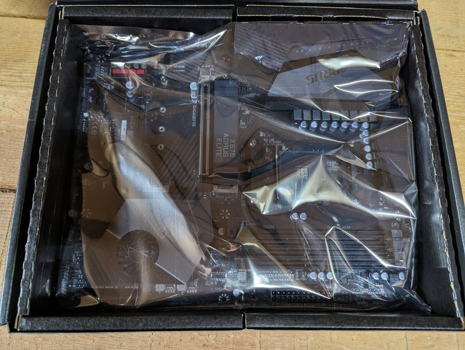 Placa de baza GIGABYTE X570 AORUS ELITE, Socket AM4