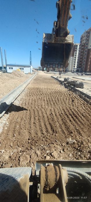 УСЛУГИ ЭКСКАВАТОРА 24/7.  1.Ковш.2 Одбойник. 3.Вила