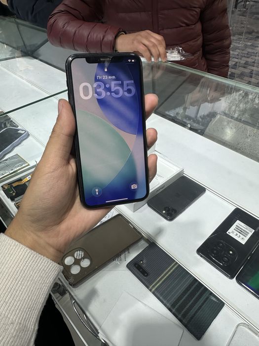 Ayfon 11 pro sotiladi