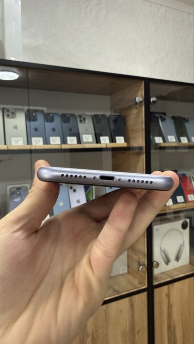 iPhone 11