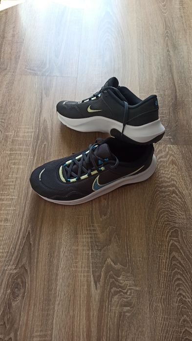 Nike Legend Essential 3NN