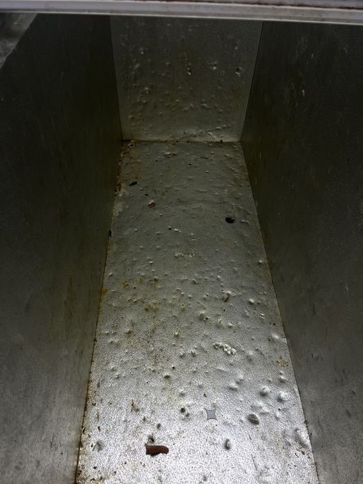 Морозильник 200 л б/у с новым мотором