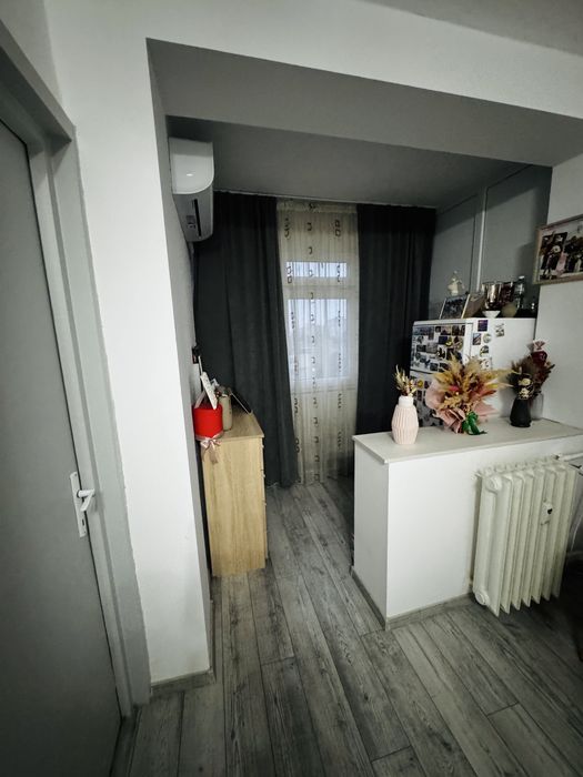 Garonieră complet utilată și mobilată