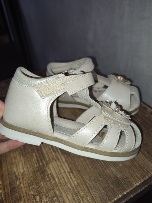 Сандали для девочки