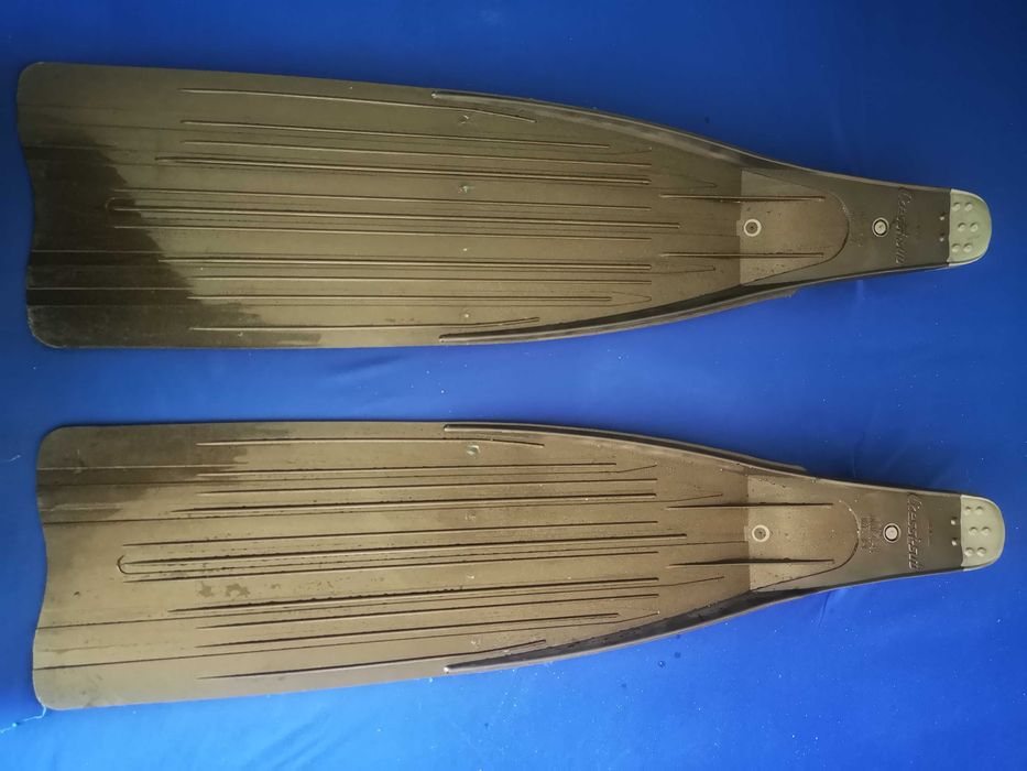 Продавам плавници Cressi 2000 hf
