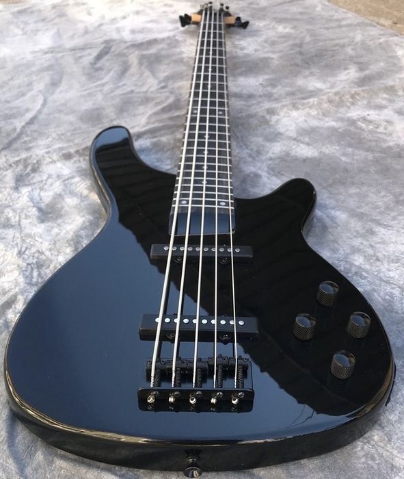 Bass Gitara || Bass guitar || Bassgitara || Basguitar ||
