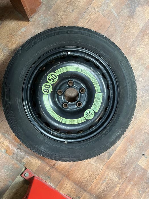 Запасное колесо от машины