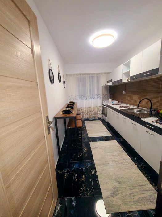 Apt 3 camere ultramodern – Ultracentral, complet renovat, nelocuit