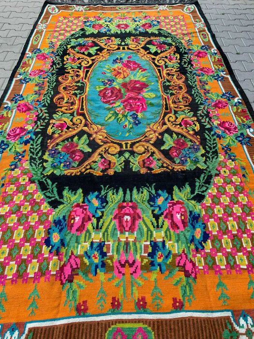 covor vechi antic traditional moldovenesc basarabean manual 350x183 cm