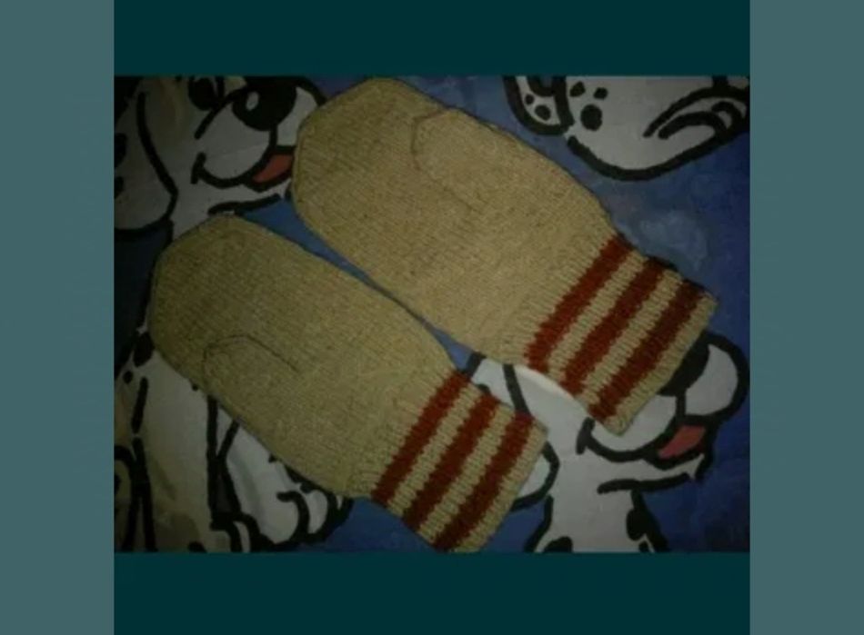 Варежки шерстяные