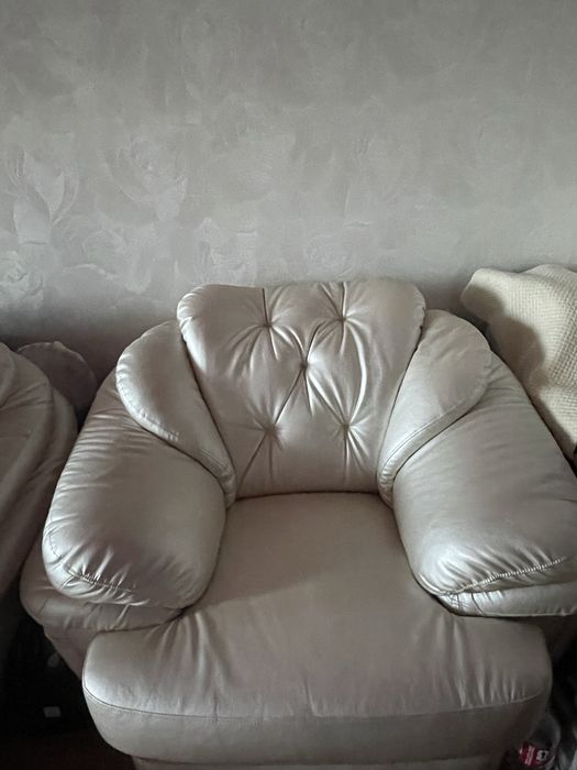Продам диван +2 кресла