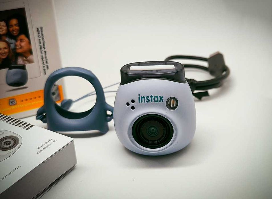 Fujifilm instax PAL Lavender Blue - чисто нов, пълен комплект, с кутия