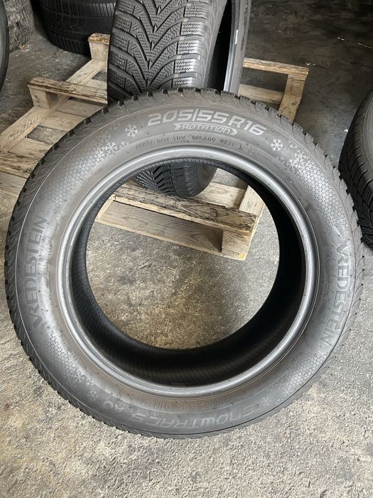 2 anvelope iarna ca NOI 205/55/16 Vredestein DOT 4221!