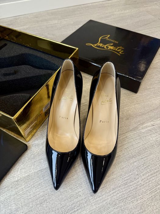 Обувки на ток Christian Loubouten