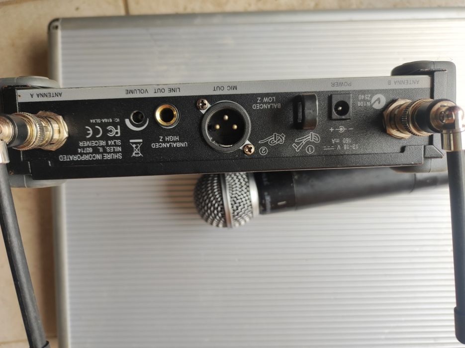 Microfoane SHURE probă garanție fără nici o problemă originale 1500ron