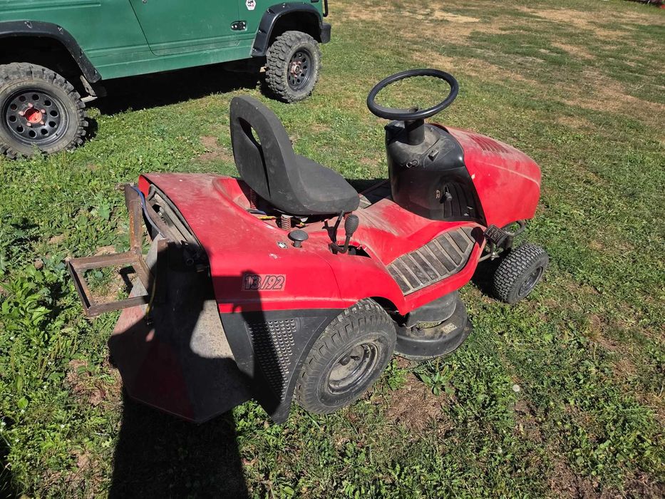 Tractoras tuns iarba Castelgarden 13/92