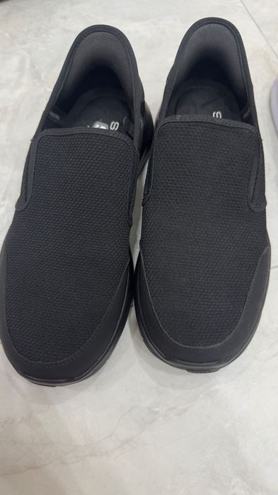 Обувь скечерсы  мужская новая