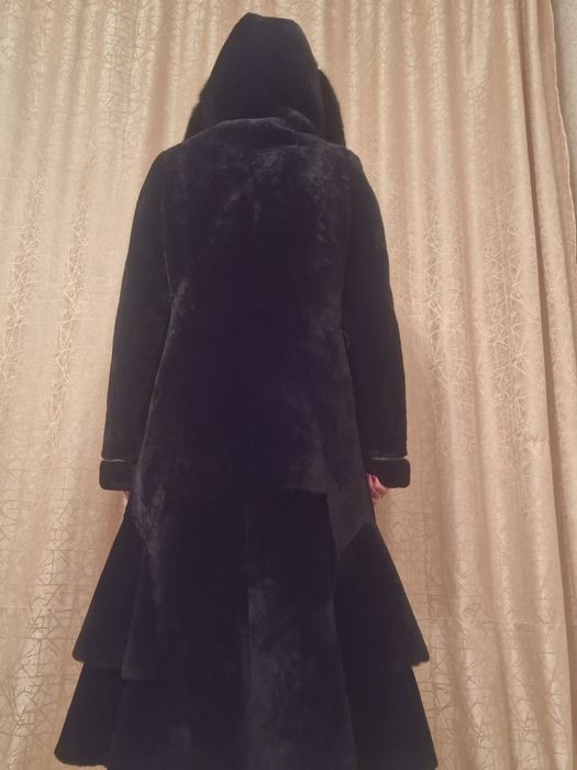 Продам шубу мутон (облегченый)