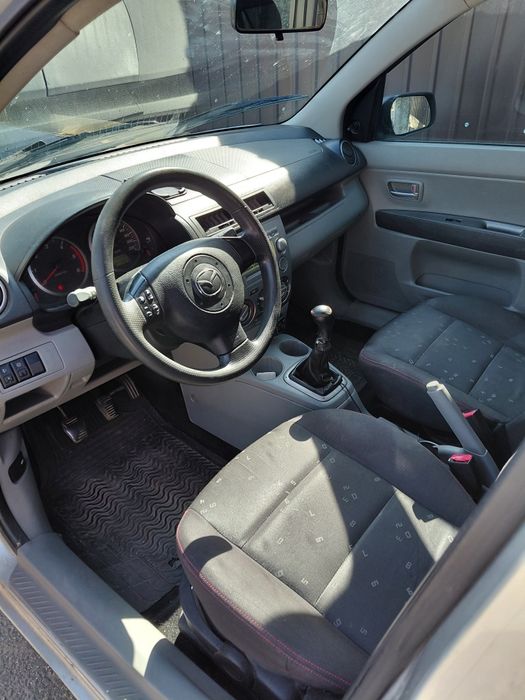 Vând mazda, nu este pentru pretențioși, doar cu transcriere!PREȚ LEI!