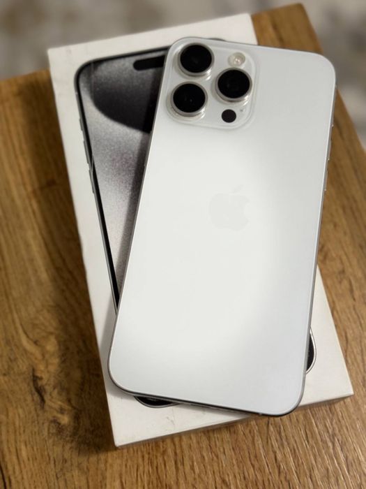 Iphone 15 pro max 256 idiyal