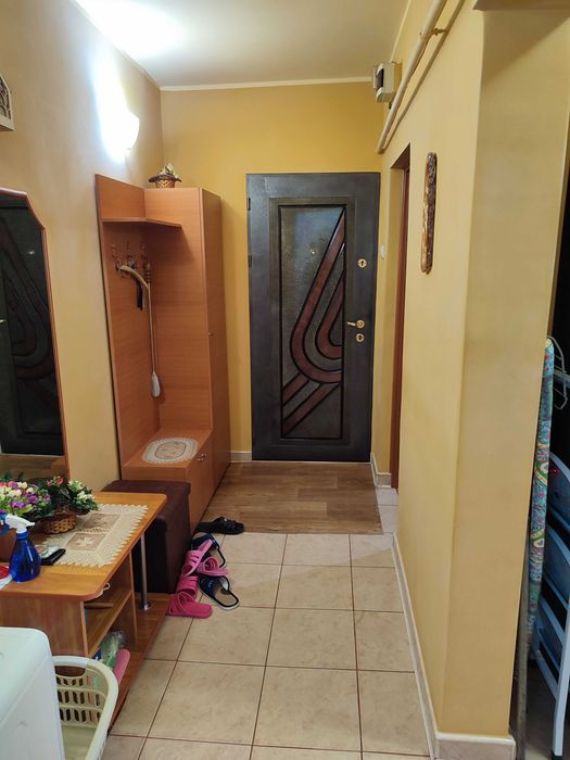 Apartament două camere decomandat zona Vidin