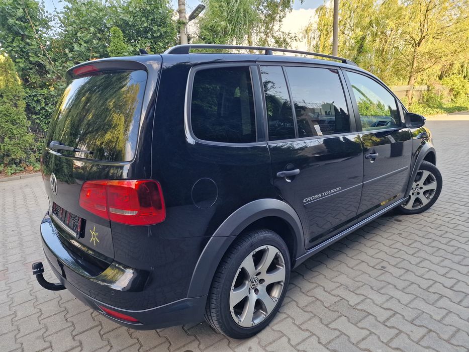 VOLKSWAGEN Touran 2011 — imagine 4