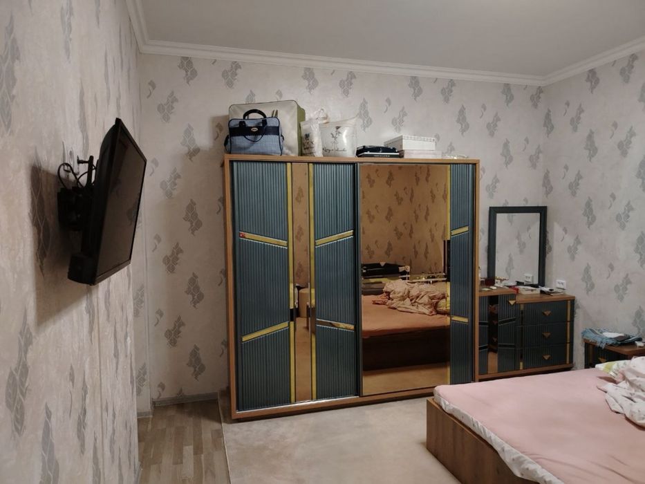 Srochna 4 xonaliy uchastka