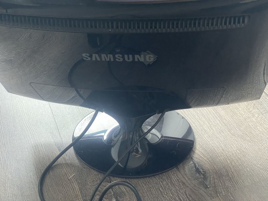 Монитор Samsung 22 дюйма