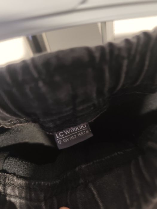 Hanorac H &M și blugi căptușiți 160 waikiki