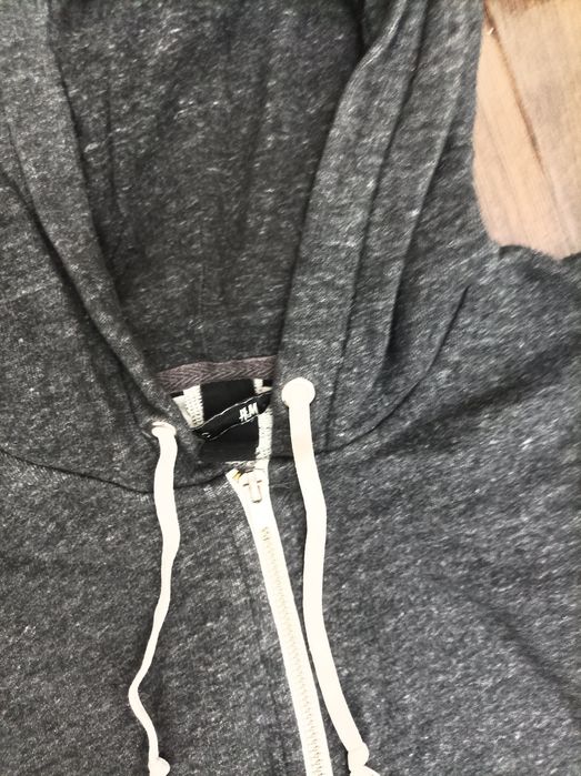 Худи Бренд НМ хб внутреннем мехом качественная разм 48-50 xl отличном