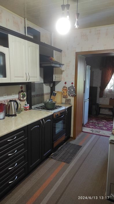 Продаётся 4/3/4 по улице Бунёдкор (метро Чиланзар). Возможен обмен.