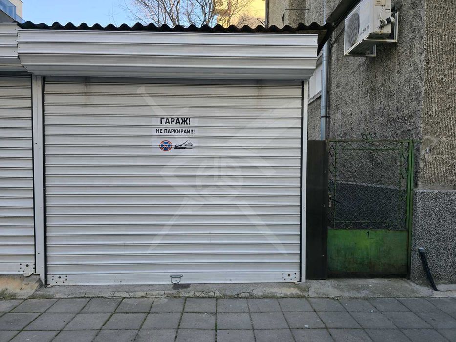 Дава се под наем Тристаен апартамент в Бургас, Център - 60 кв.м за 698.19 € - Снимка #13