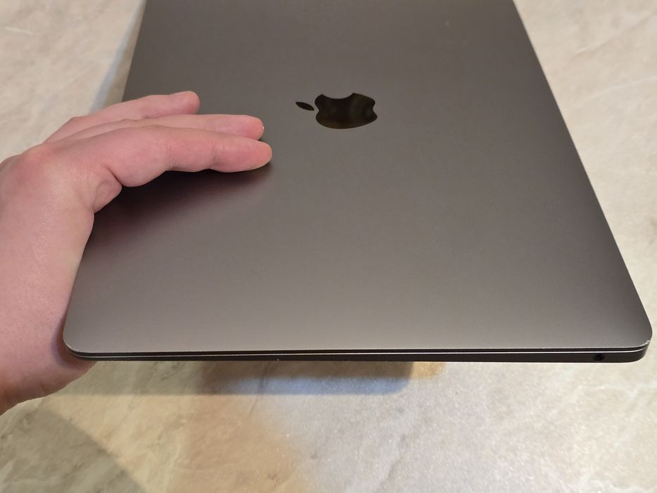 MacBook Air 13 M1 8/512