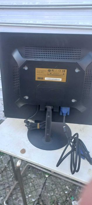 Компютър Lenovo с инсталирани програми, Монитор KTC