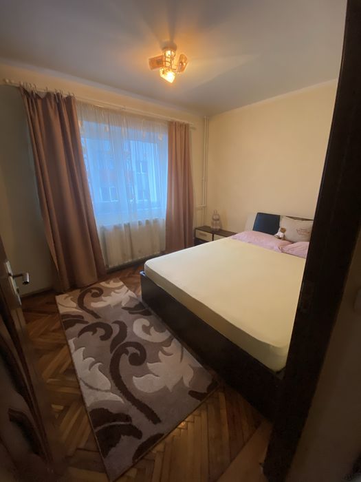 Ap cu 2 camere de vanzare ( piata mica)