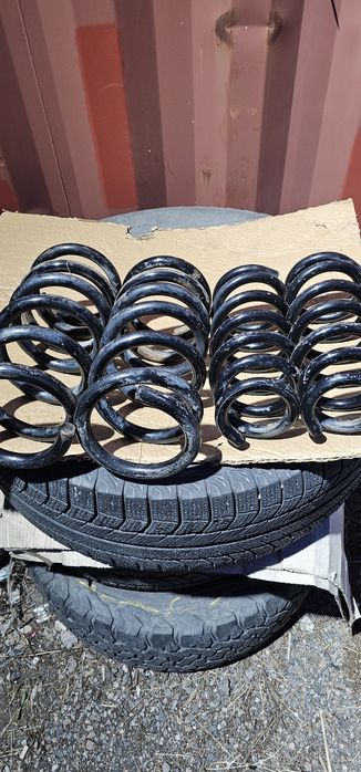 Оригинальные пружины на Mitsubishi Pajero 3/4 бу, 2006г.в- 2021г.в.