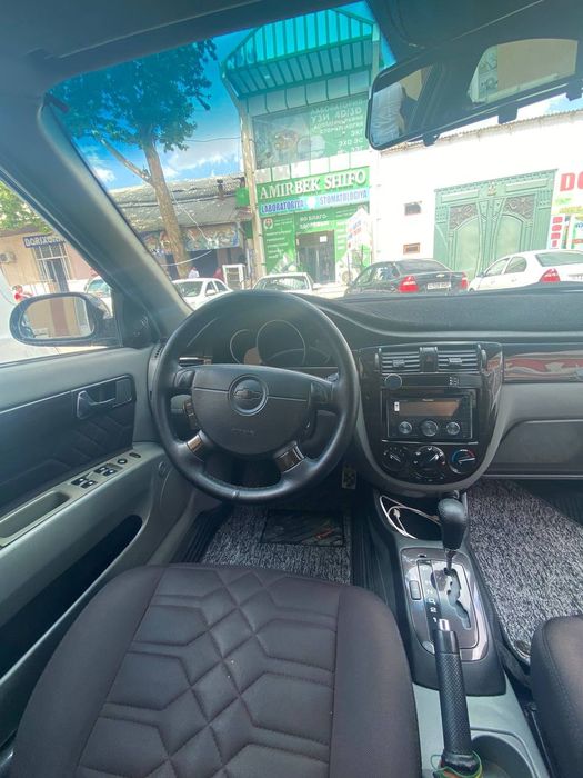 Lasetti sotiladi srochno