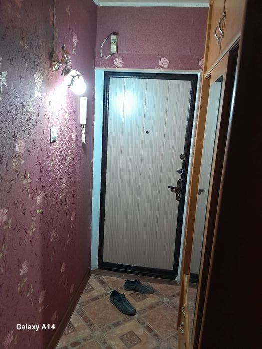 Продам 2 - комнатную квартиру,  ул.Аскарова 275