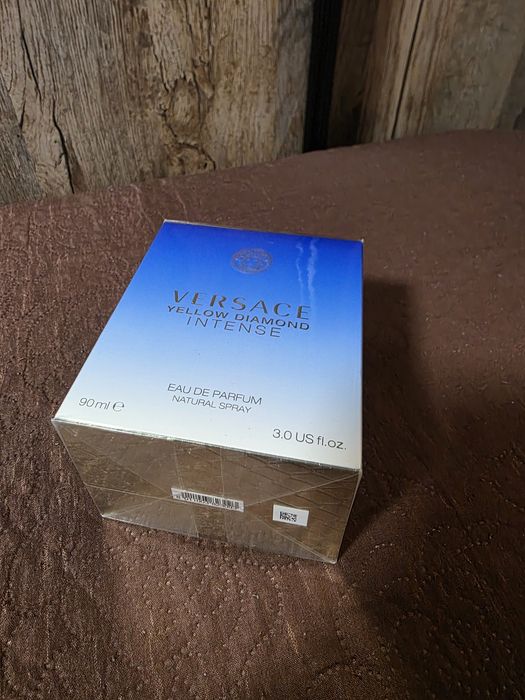 Apa de parfum pentru femei Versace Yellow Diamon