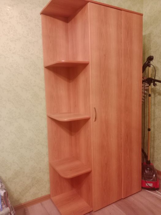 Продам шкаф (плательный)