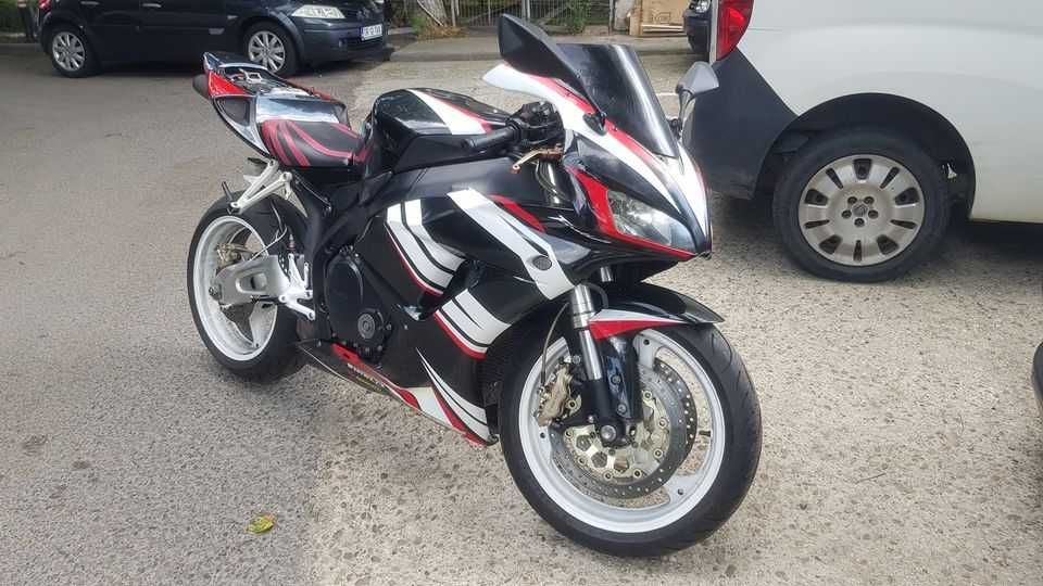 Piese honda 1000rr/2004