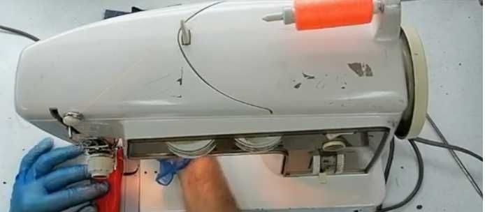 masina de cusut singer 700 in stare buna