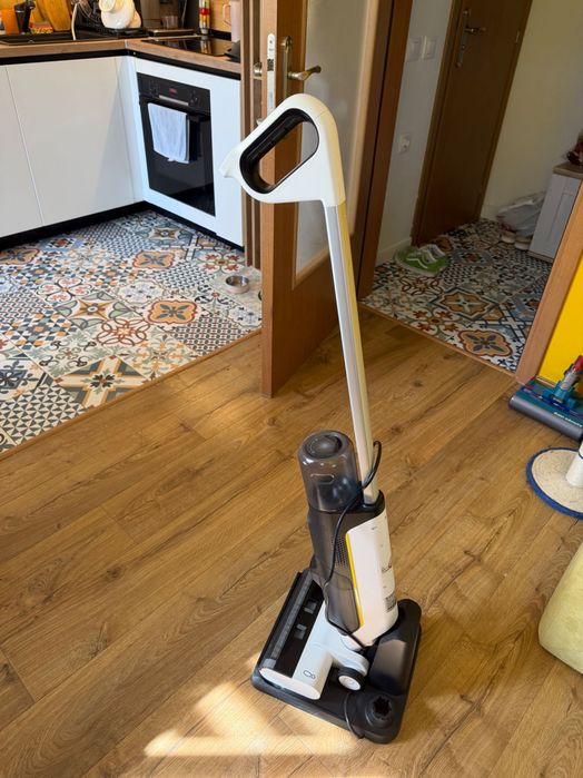 Подопочистващ уред Karcher FCV 3