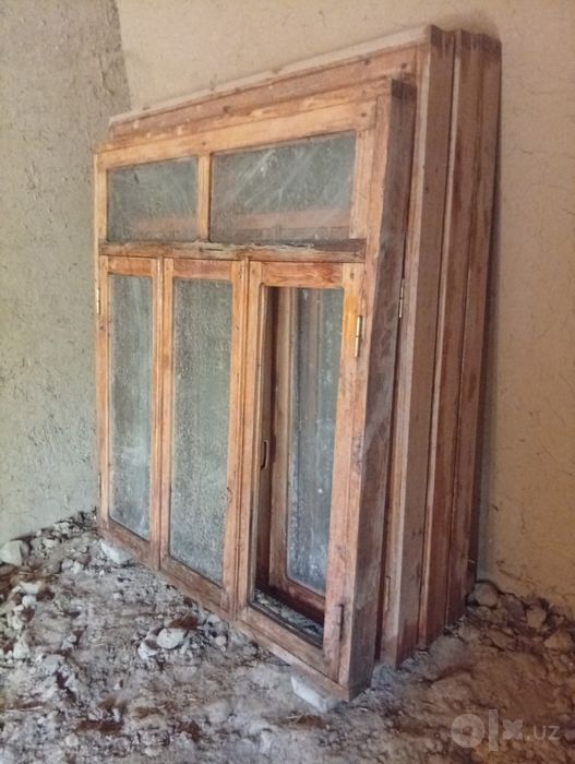 Eshik dereza sotiladi holati yaxshi razmeri 160x180
