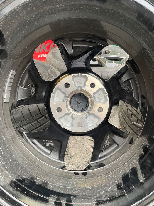 BU/U Saka diska Kia Sonet Black 16R 5/114.3 Bars 215/60R16