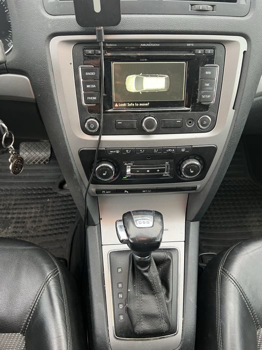 Skoda Octavia 2 Facelift 2011 • 2.0 TDI • 140 CP • DSG Automat • Full întreținută