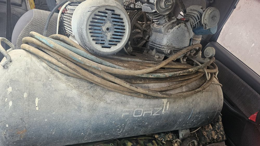 Компрессор бу харошем сост. Шланг пулизатором +.