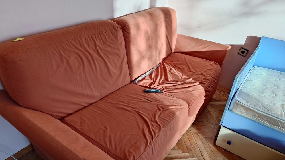 Стар диван разтегаем - 2 броя