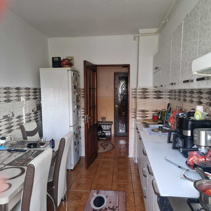 Apartament decomandat 2 camere zona MB-URI