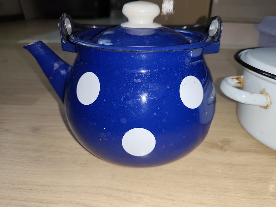 Посуда разная  д.E.c.Я.т.ь  т.ы.с.я.ч